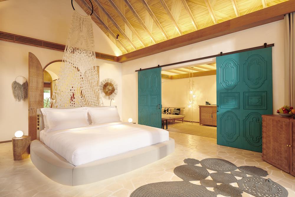 Sunset Deluxe Beach Villa with Pool at Sirru Fen Fushi Private Lagoon Resort thumbnail 7